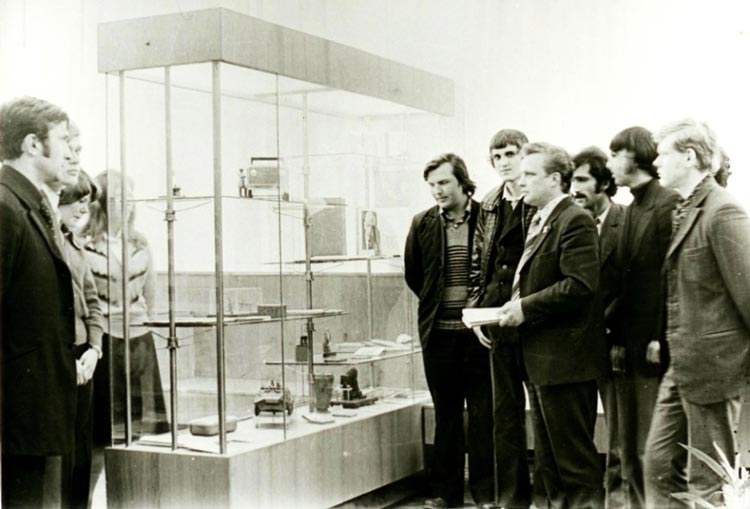 Совещание молодых специалистов в музее истории ТМЗ (1977 г.) Совещание молодых специалистов в музее истории ТМЗ (1977 г.)