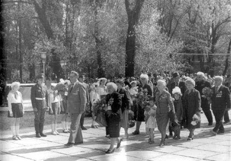 Мемориал металлургам, погибшим в годы Великой Отечественной войны Мемориал металлургам, погибшим в годы Великой Отечественной войны